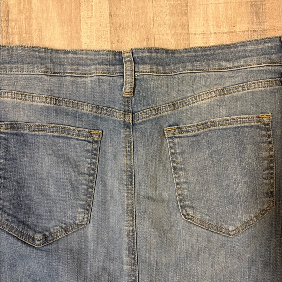 Banana Republic Button Fly Jean Women’s Skirt Size 12 - Picture 5 of 5